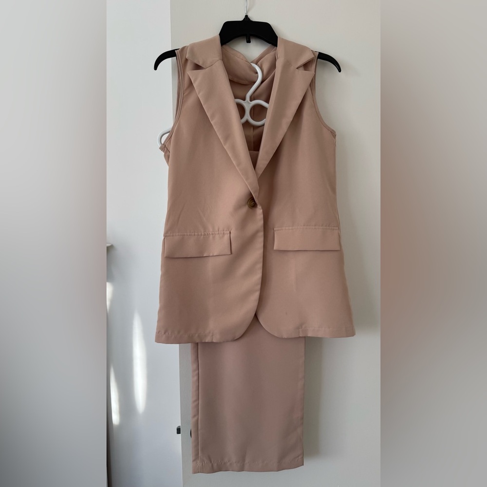 SHEIN Tan Sleeveless Pantsuit